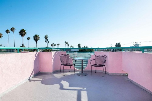 Days Inn by Wyndham Santa Monica/Los Angeles - image 14