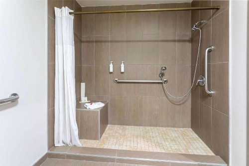 Days Inn by Wyndham Santa Monica/Los Angeles - image 39