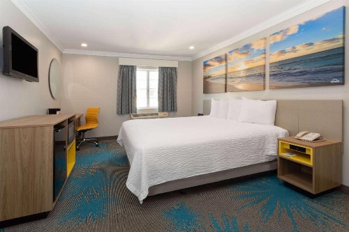 Days Inn by Wyndham Santa Monica/Los Angeles - image 40