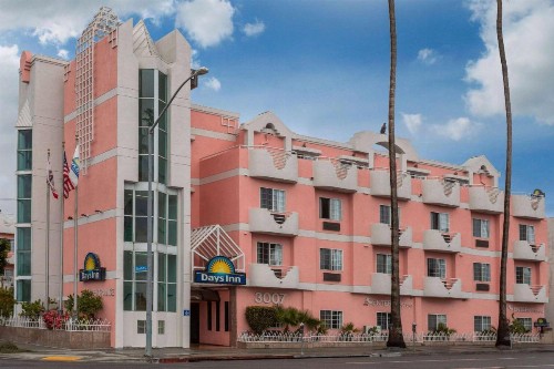 Days Inn by Wyndham Santa Monica/Los Angeles - image 8