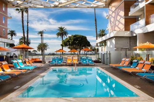 Shore Hotel