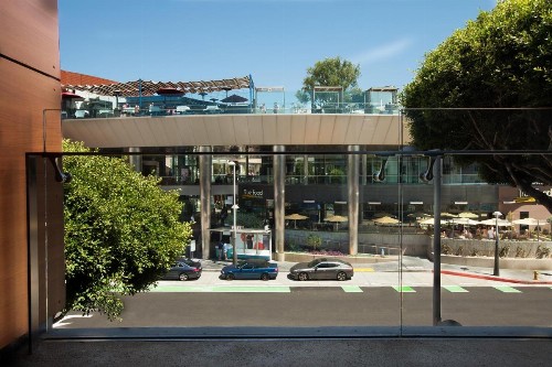 Shore Hotel - image 12