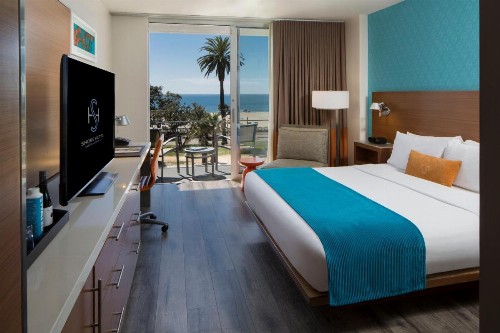 Shore Hotel - image 2
