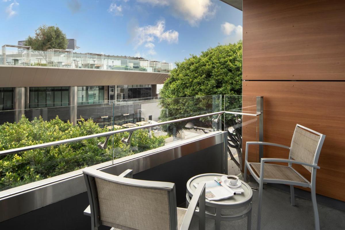 Shore Hotel - image 5