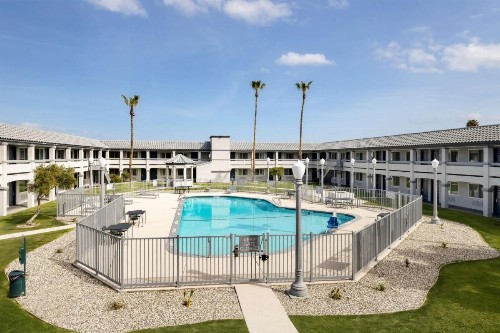 Quality Inn Santa Nella on I-5 - image 26