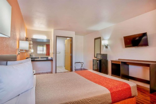 Motel 6-Santa Nella CA - Los Banos - image 10