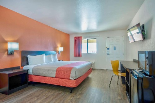Motel 6-Santa Nella CA - Los Banos - image 20