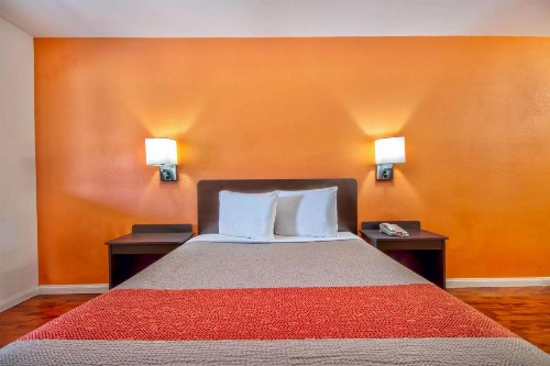 Motel 6-Santa Nella CA - Los Banos - image 5