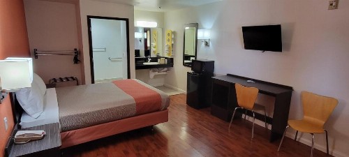 Motel 6-Santa Nella CA - Los Banos - image 7