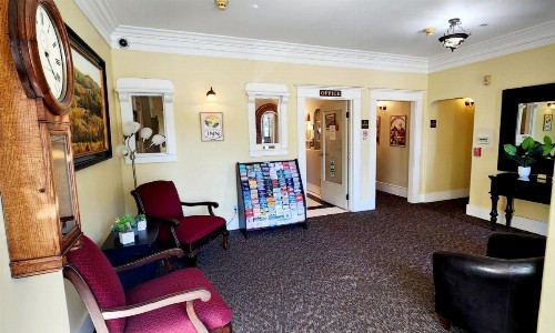 Santa Paula Inn - image 11