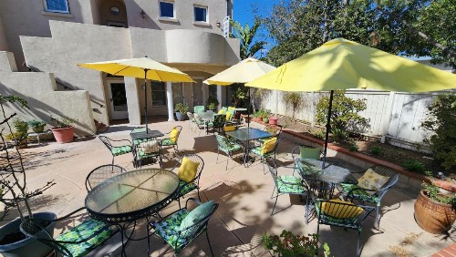Santa Paula Inn - image 23
