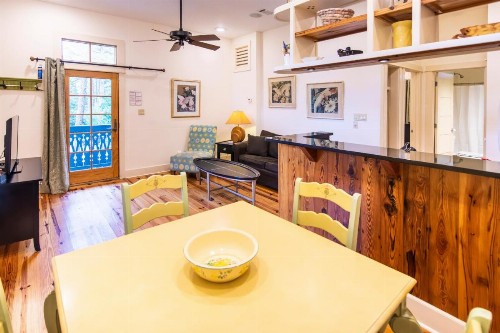 Hibiscus Coffee & Guesthouse - image 31