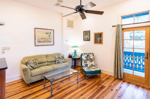 Hibiscus Coffee & Guesthouse - image 41