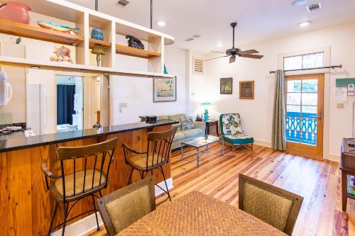 Hibiscus Coffee & Guesthouse - image 43