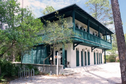 Hibiscus Coffee & Guesthouse - image 8