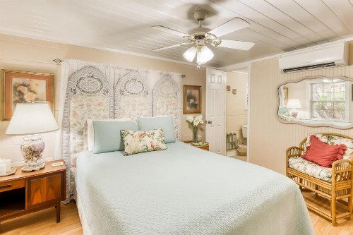 Sunshine Cottage - image 8