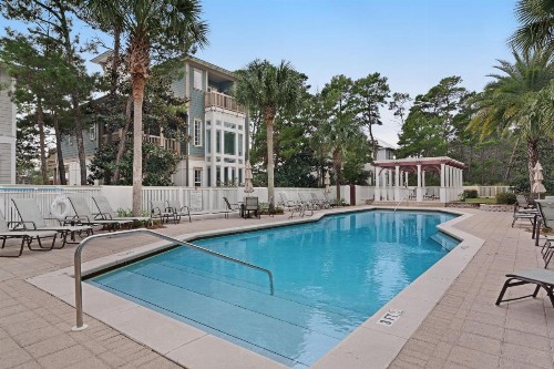 Paradise Palms - image 7