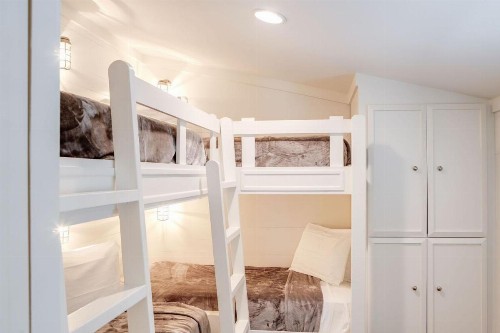Our Happy Place - 50 Venice Circle by Dune Vacation Rentals - image 10