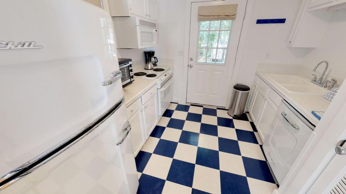 Sea Shack - 128 Tupelo Street by Dune Vacation Rentals - image 7
