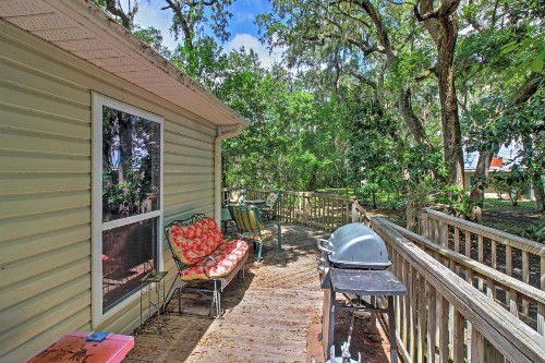 Santa Rosa Beach Bungalow 5 Mi to the Gulf Shore! - image 4