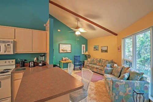 Santa Rosa Beach Bungalow 5 Mi to the Gulf Shore! - image 9