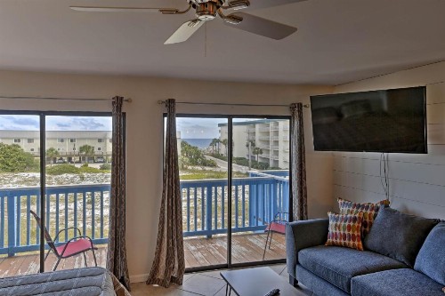 30A Seagrove Beach Studio with Pool - Walk to Beach! - image 12
