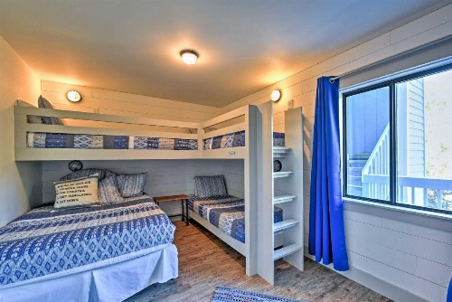 Cozy Seagrove Beach Condo with Pool Hot Tub and BBQs! - image 10