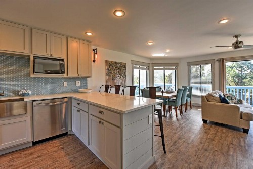 Cozy Seagrove Beach Condo with Pool Hot Tub and BBQs! - image 11