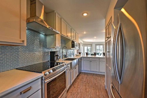 Cozy Seagrove Beach Condo with Pool Hot Tub and BBQs! - image 8
