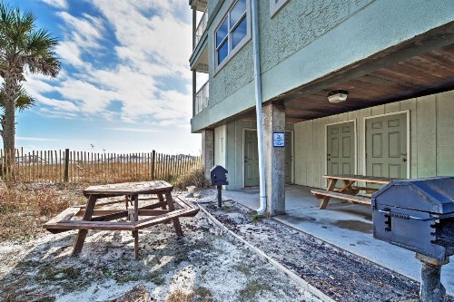 Sunny Seagrove Beach Escape with Pool Access and Views - image 11