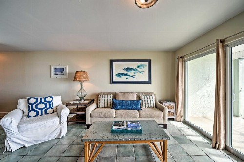 Sunny Seagrove Beach Escape with Pool Access and Views - image 7