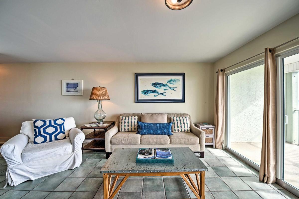 Sunny Seagrove Beach Escape with Pool Access and Views - image 7
