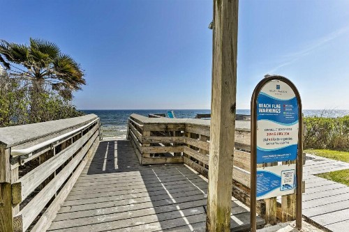 Mid-Century Modern Beach Cottage for Two! - image 2