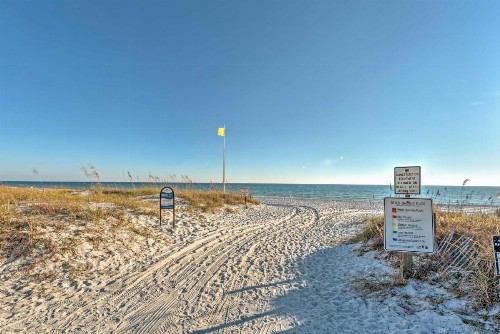 Updated Studio Condo at Walton Dunes Beach with Pool - image 10