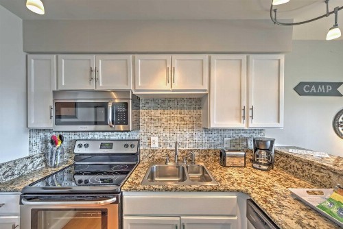 Updated Studio Condo at Walton Dunes Beach with Pool - image 6