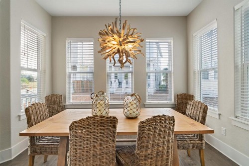 BOHO Retreat - Clean Beauitfully Decorated and Great Community Pool! - image 15