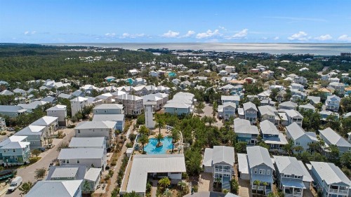 BOHO Retreat - Clean Beauitfully Decorated and Great Community Pool! - image 6