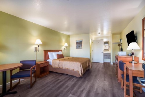 Americas Best Value Inn Santa Rosa - image 14