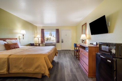 Americas Best Value Inn Santa Rosa - image 20