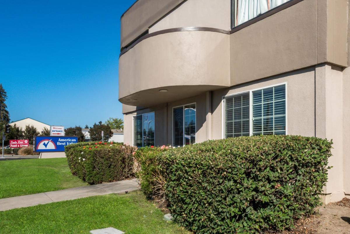 Americas Best Value Inn Santa Rosa - image 4