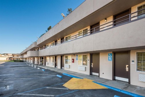 Americas Best Value Inn Santa Rosa - image 8