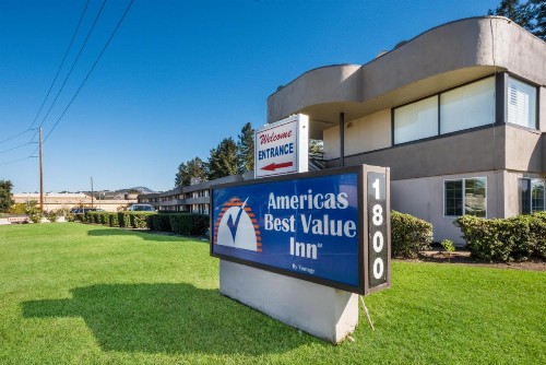 Americas Best Value Inn Santa Rosa - image 9