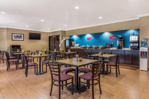Best Western Plus Wine Country Inn & Suites - image 12
