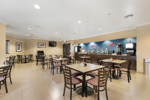 Best Western Plus Wine Country Inn & Suites - image 15