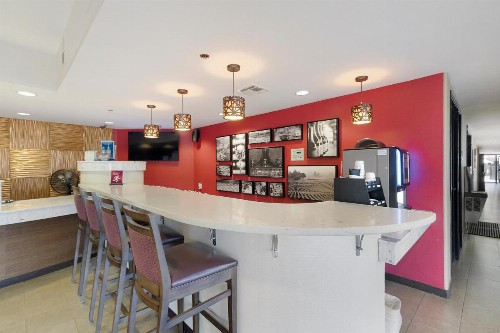 Best Western Plus Wine Country Inn & Suites - image 36