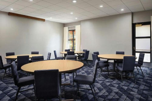 Courtyard by Marriott Santa Rosa - image 21