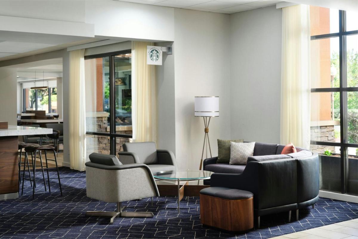 Courtyard by Marriott Santa Rosa - image 4