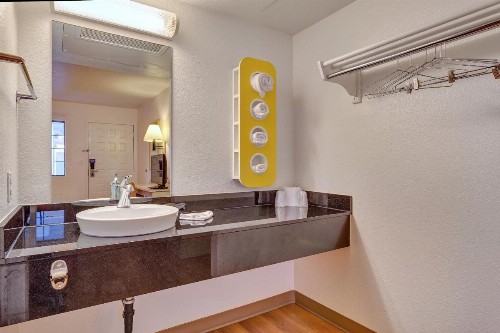 Motel 6-Santa Rosa CA - North - image 24