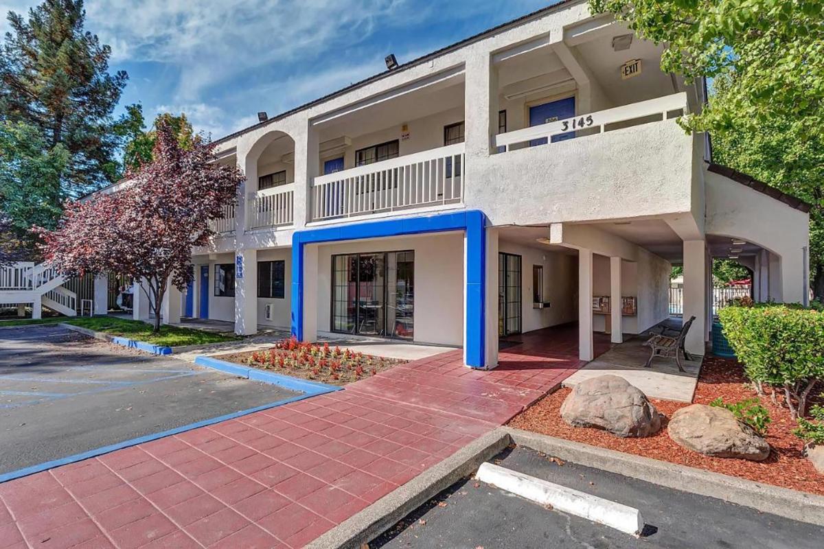 Motel 6-Santa Rosa CA - North - image 3