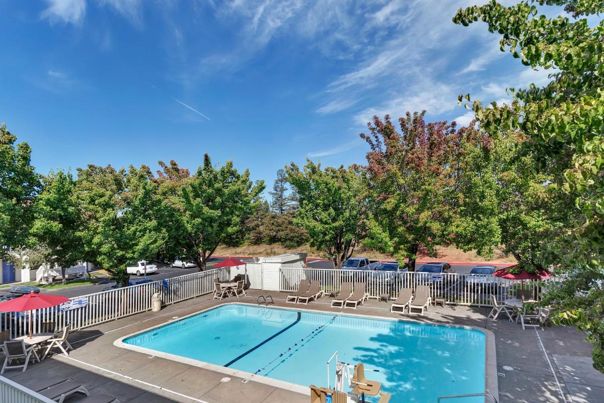 Motel 6-Santa Rosa CA - North - image 4